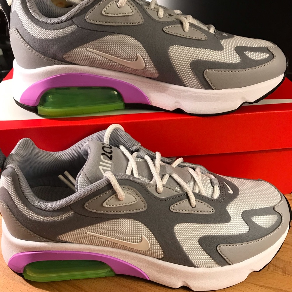 COPY - ♥️ AS LOW AS I CAN GO!NIKEWomen’s Air Max 200